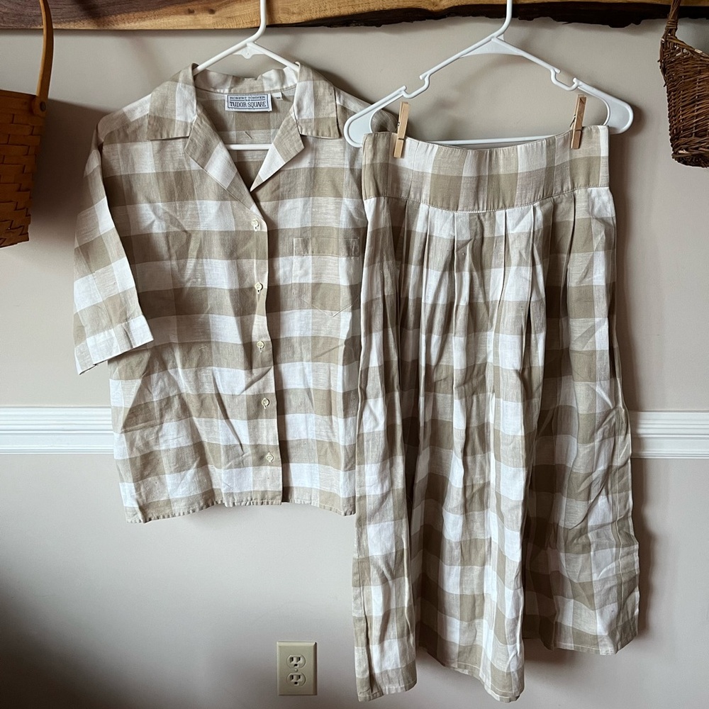 Robert Tonner Tudor Square Tan White Gingham Skirt Button Up Blouse Set 6